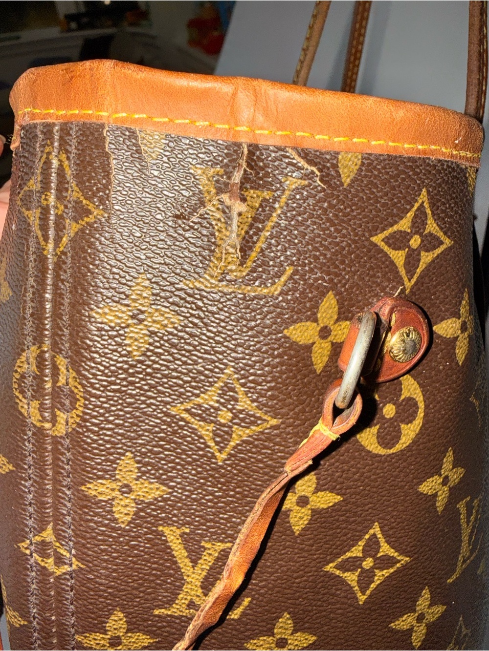 Louis Vuitton Monogram Neverfull MM - Picture 6 of 10